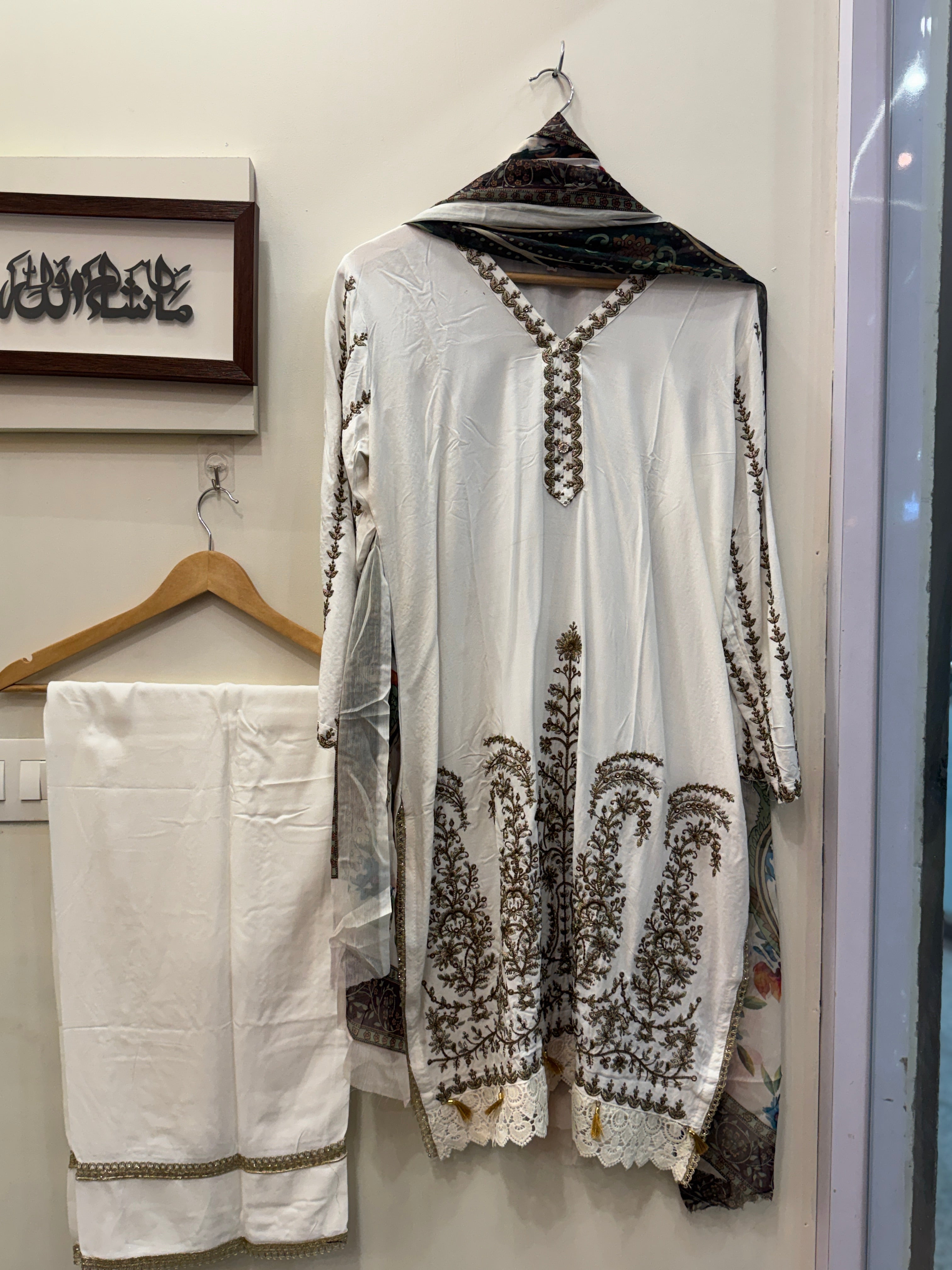 MZ260- Pakistan designer farshi suits