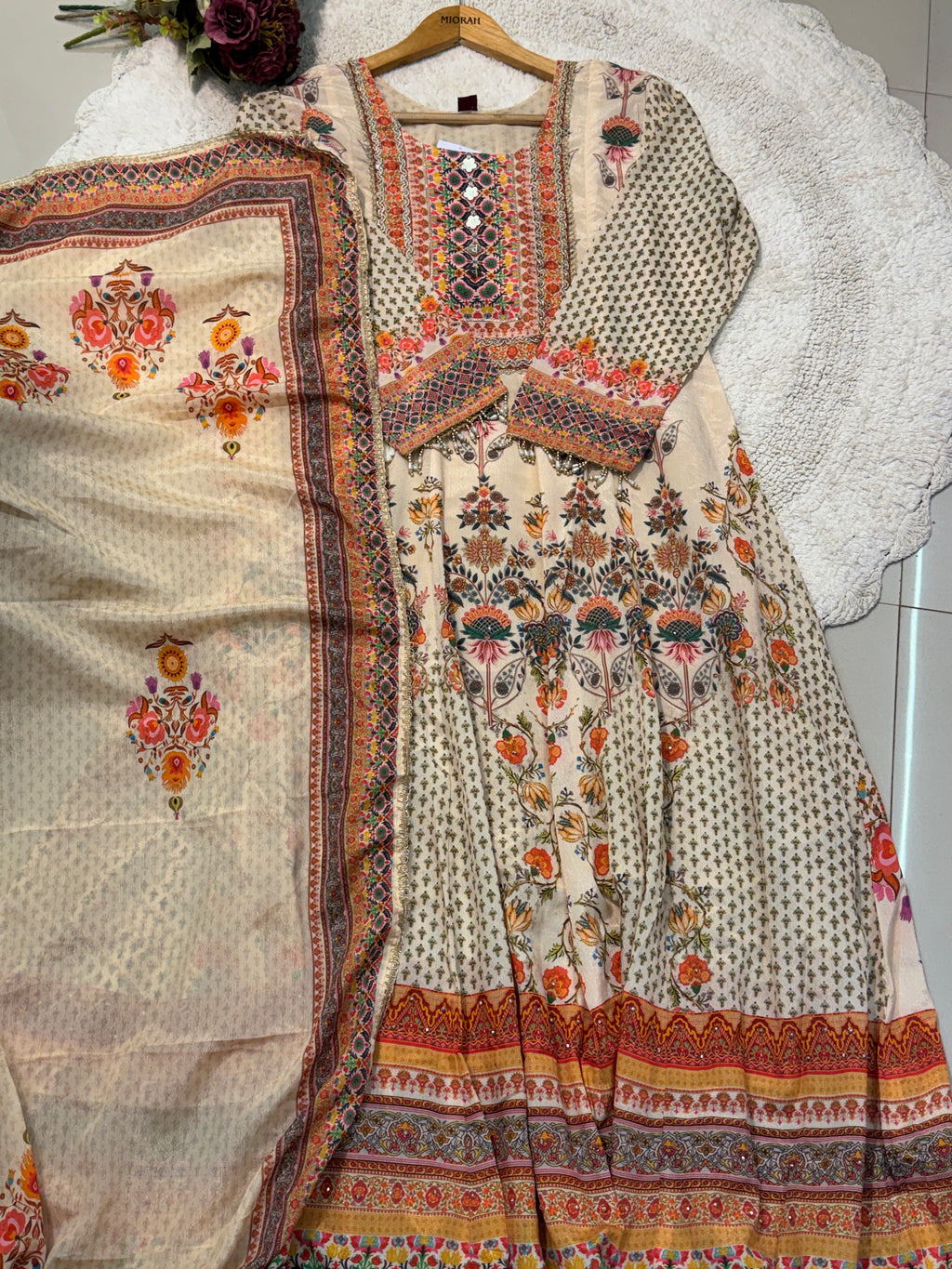 MZ264-Chinnon handworked suit