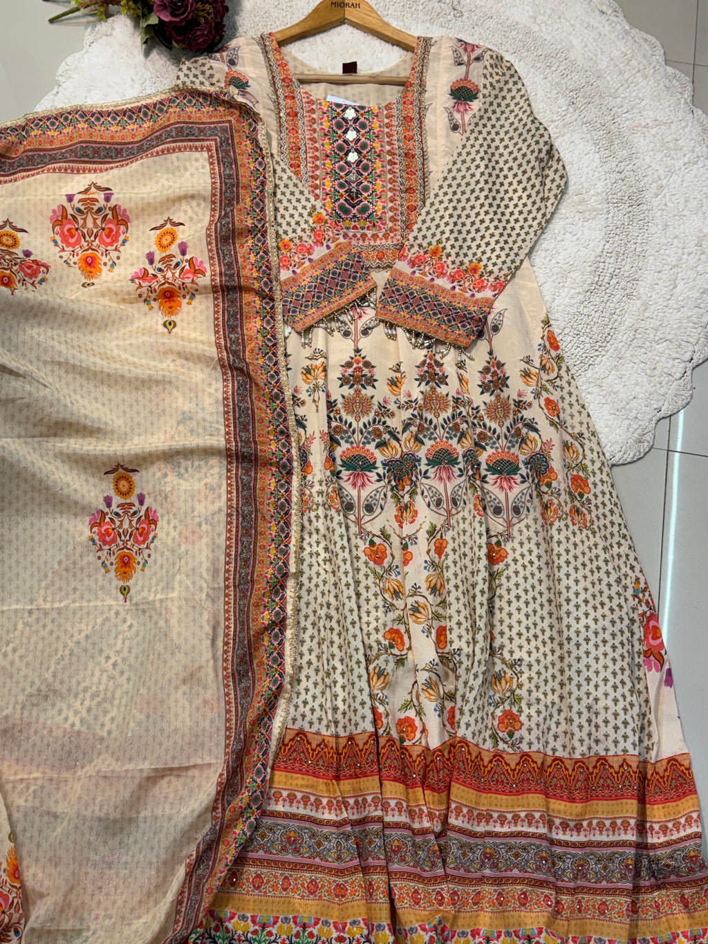 MZ264-Chinnon handworked suit