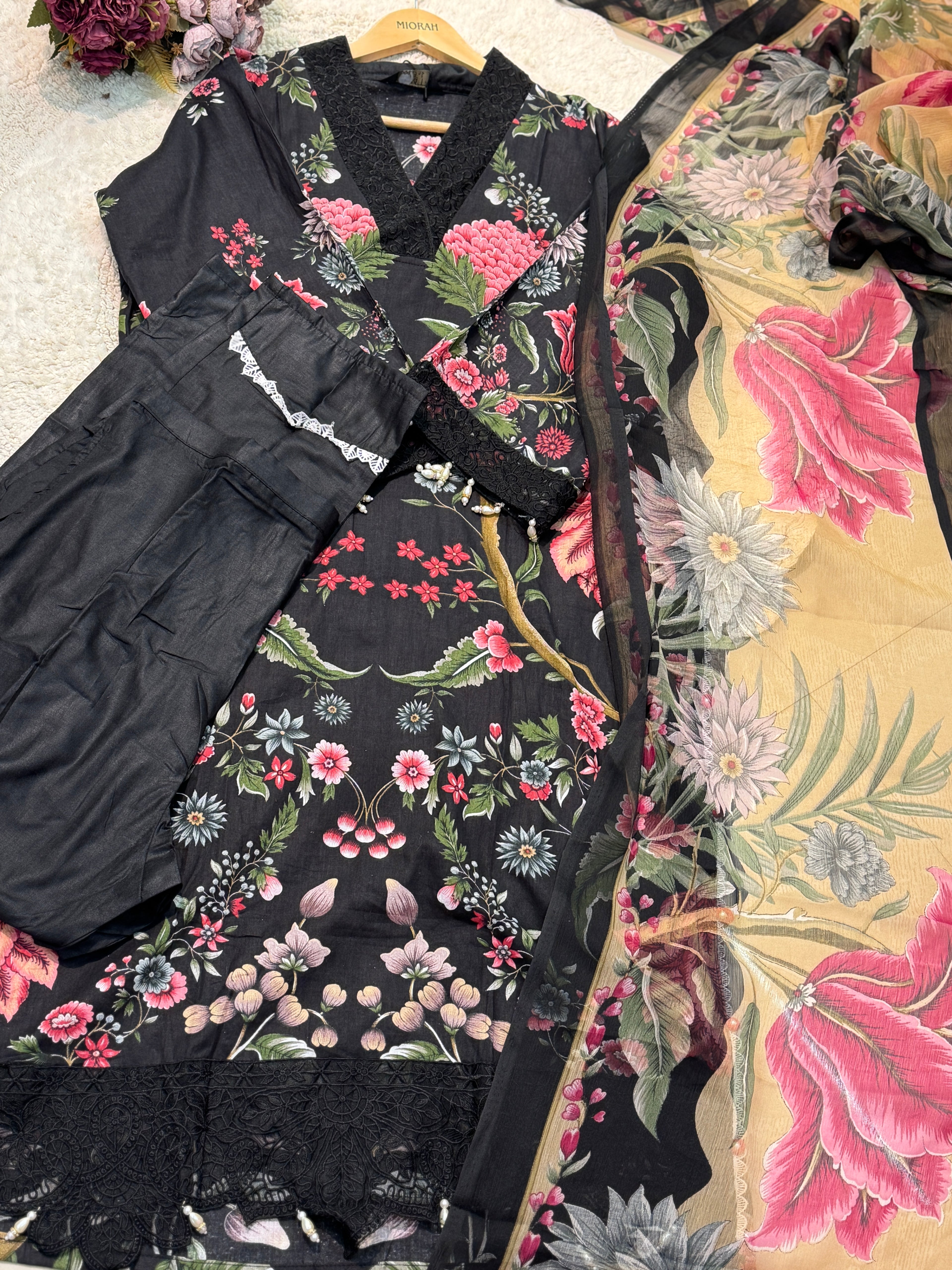 MZ250-premium pakistan suits
