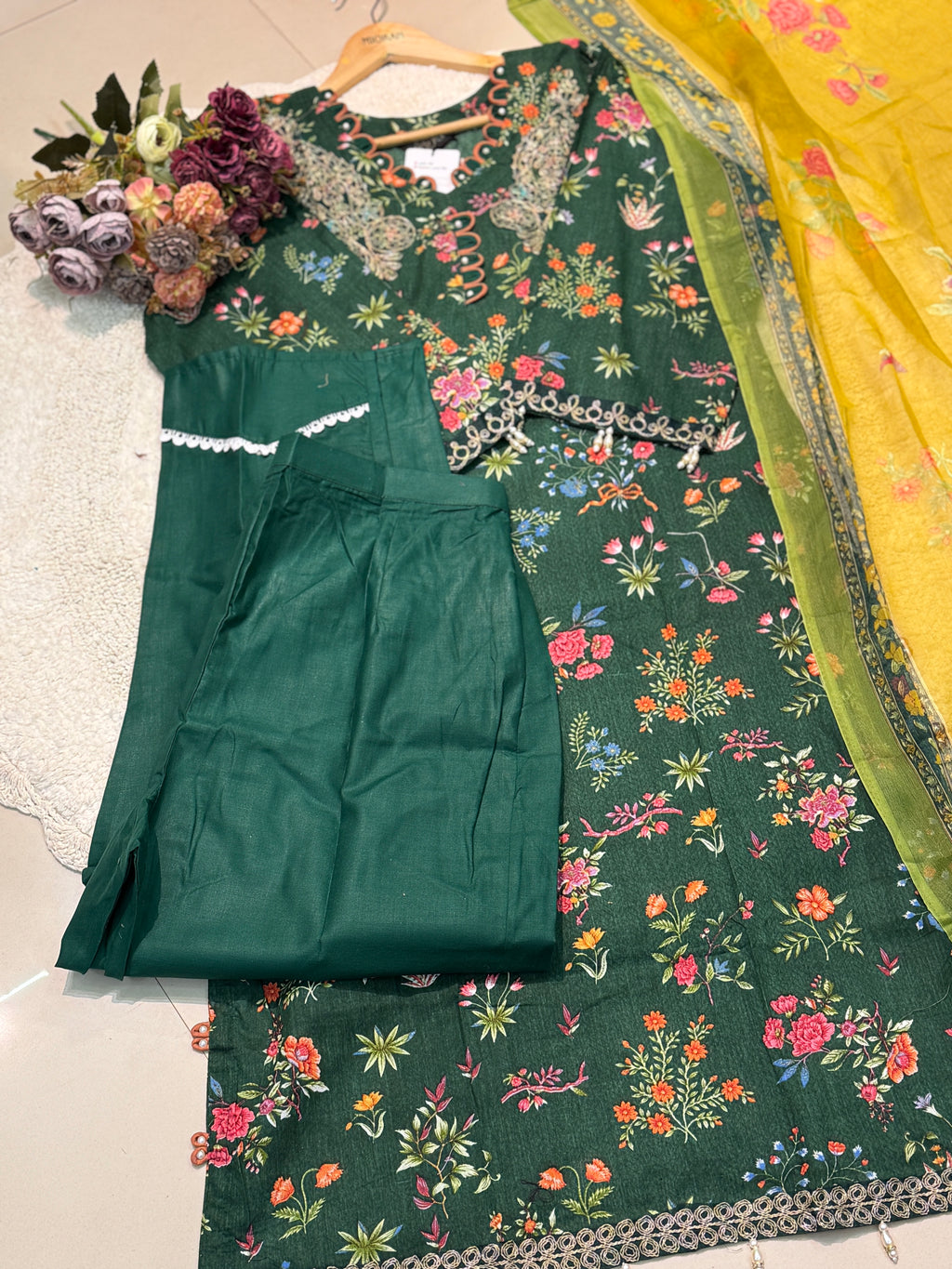 MZ250-premium pakistan suits