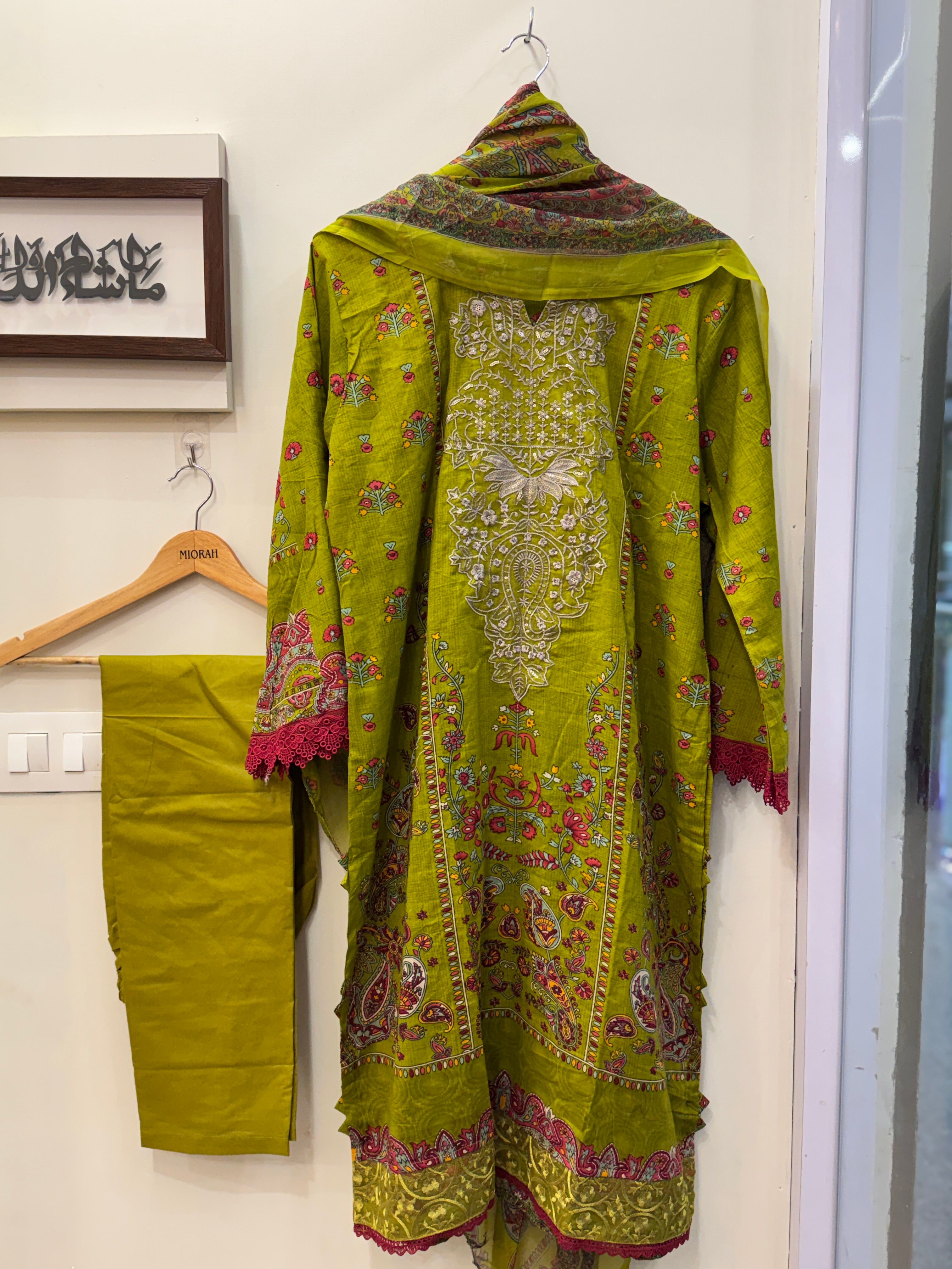 MZ279- pakistan embroidery suit