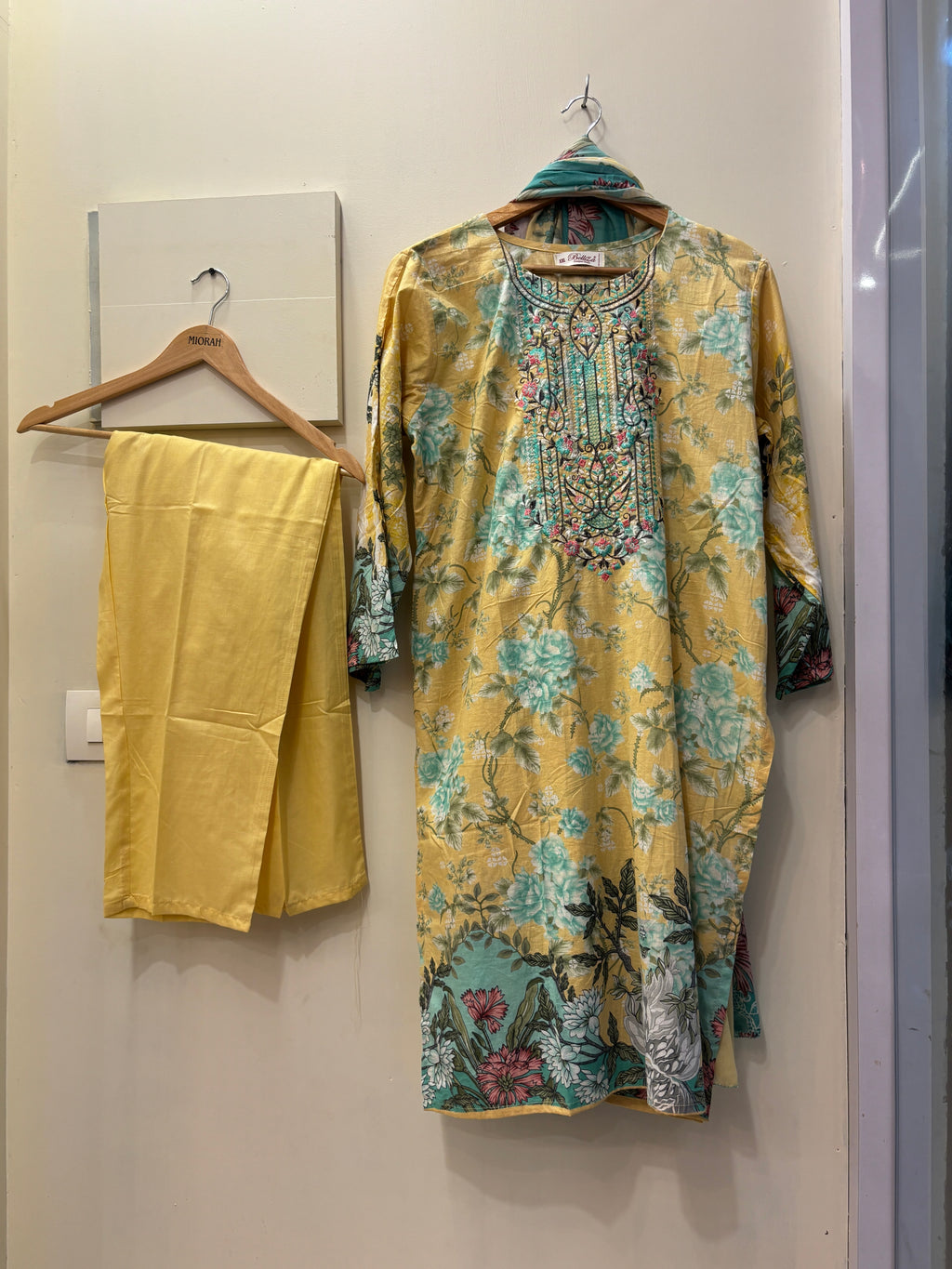 Pakistan suits