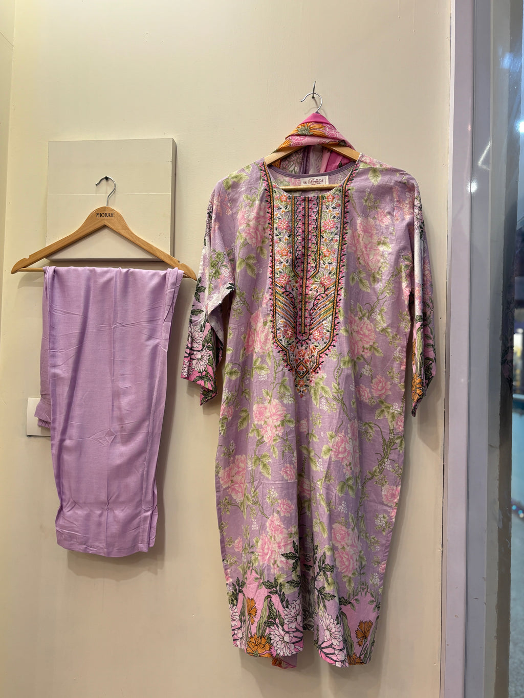Pakistan suits
