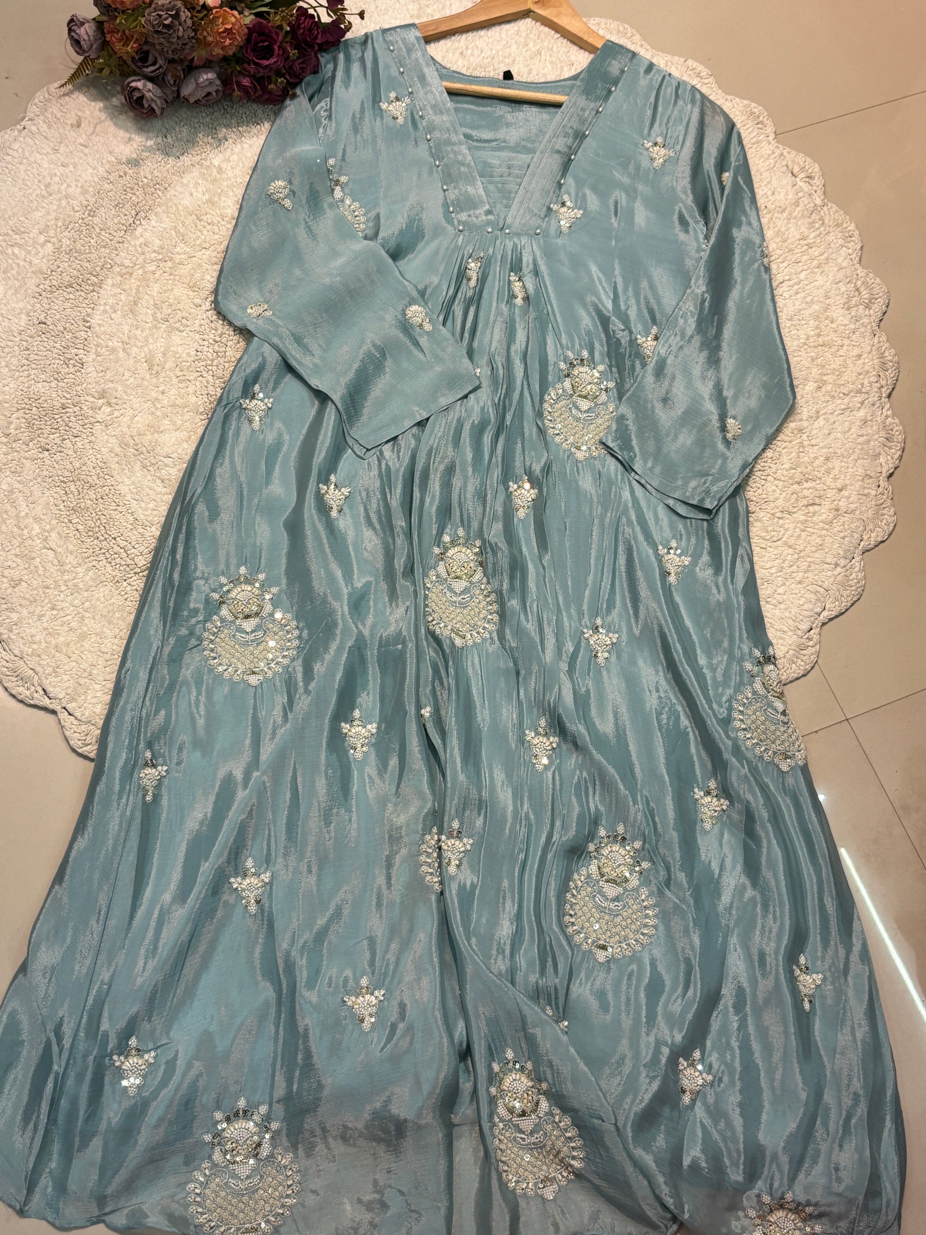 MZ2523-Pure Chinnon handwork suit