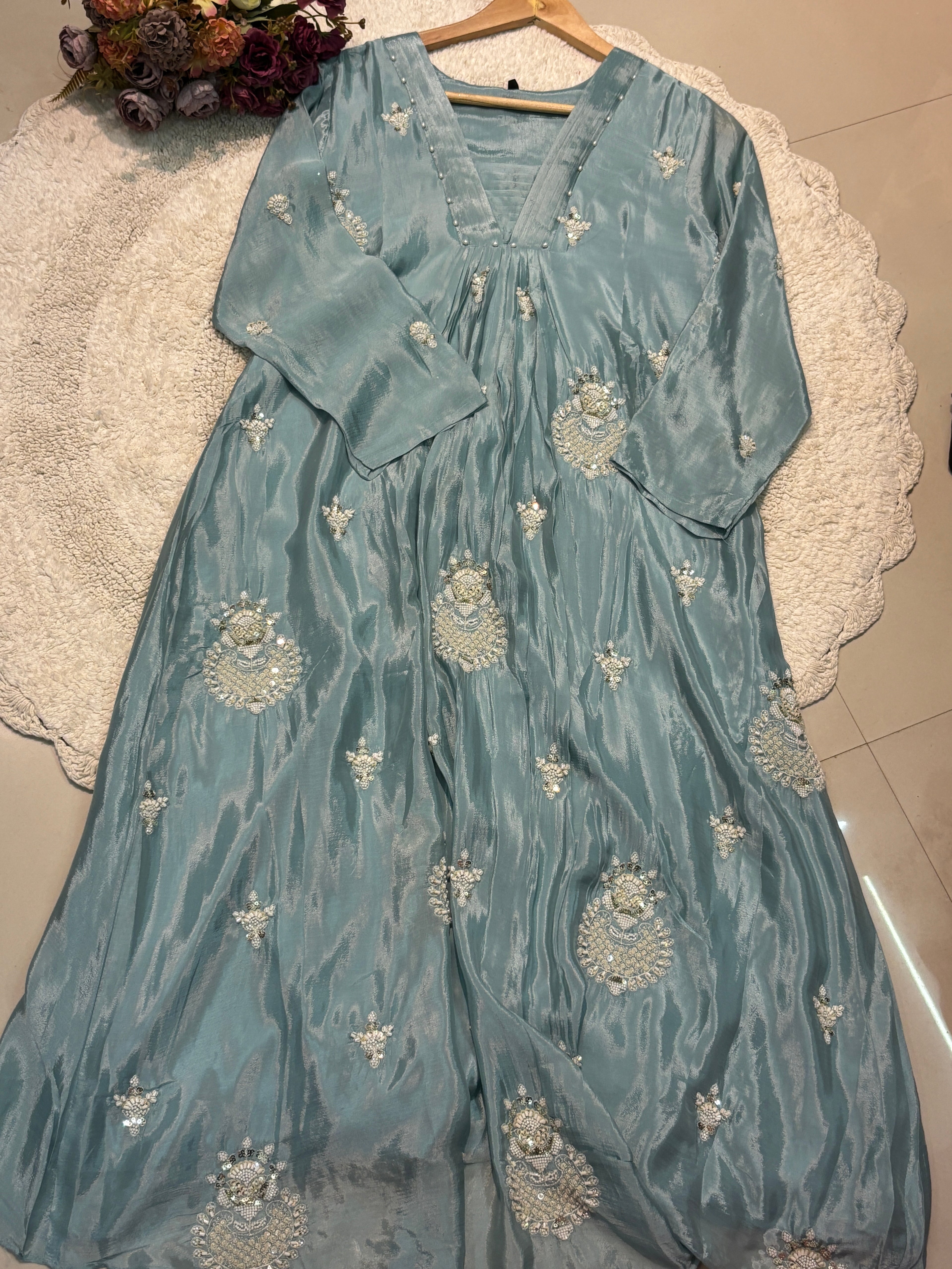 MZ2523-Pure Chinnon handwork suit