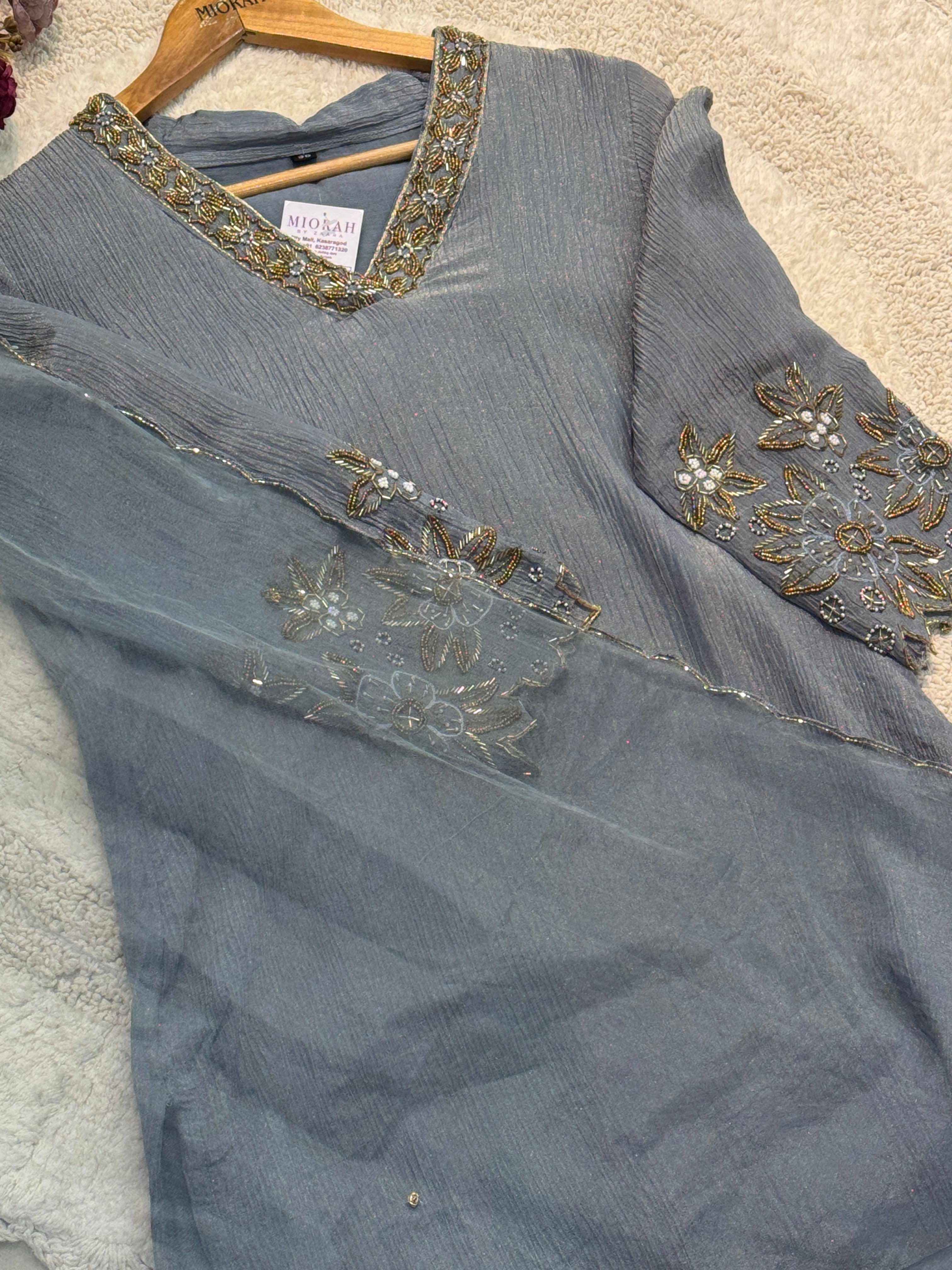 Premium crush tissue side cut kurti with pant and dupatta