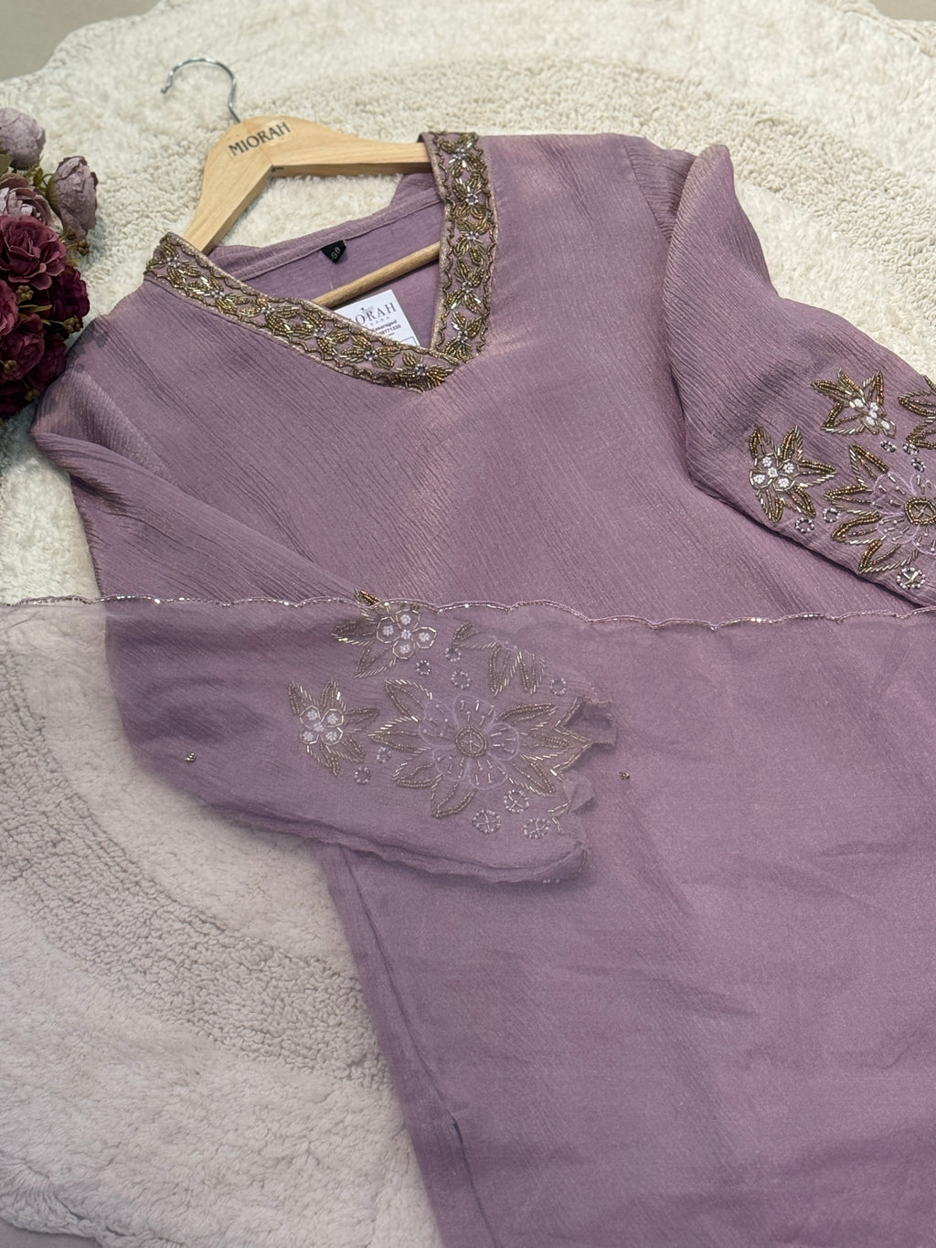 Premium crush tissue side cut kurti with pant and dupatta