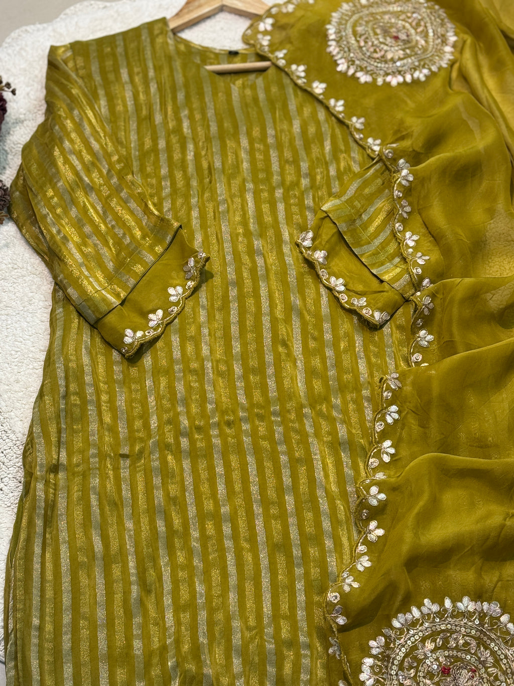 Premium Inner tissue side cut kurta with pant and dupatta