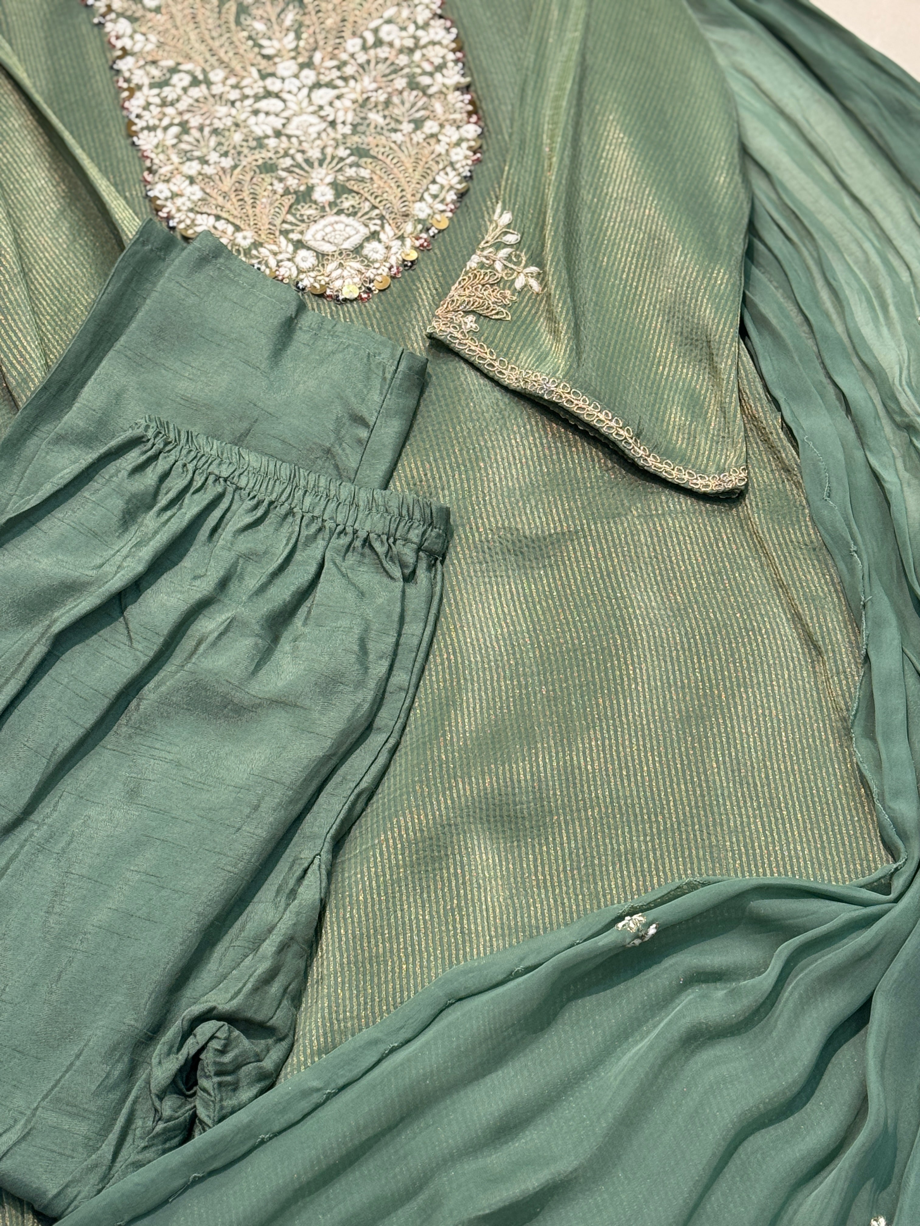 Premium Inner tissue side cut kurta with pant and dupatta