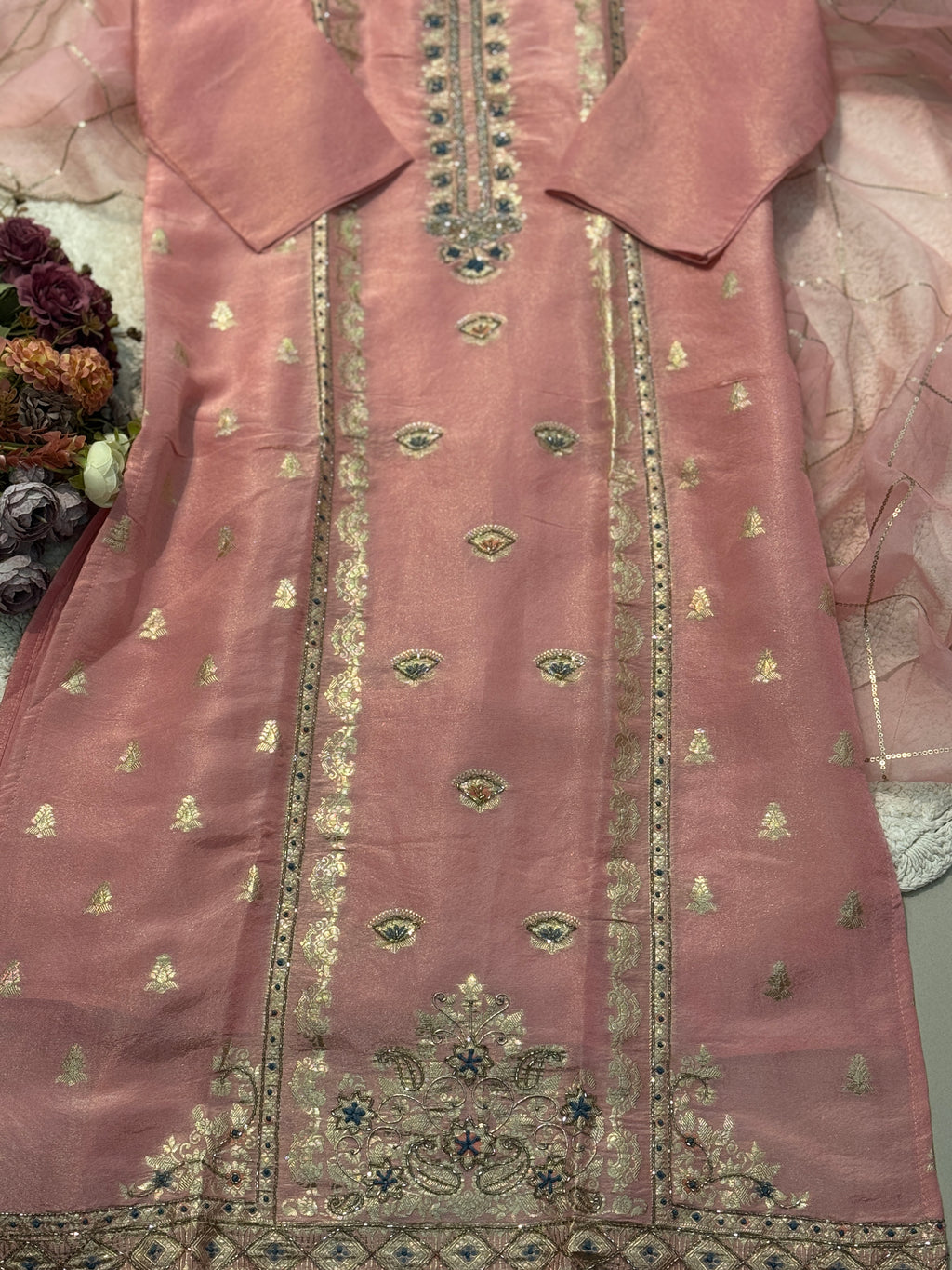 Tissue hand worked slit kurta with pant and dupatta