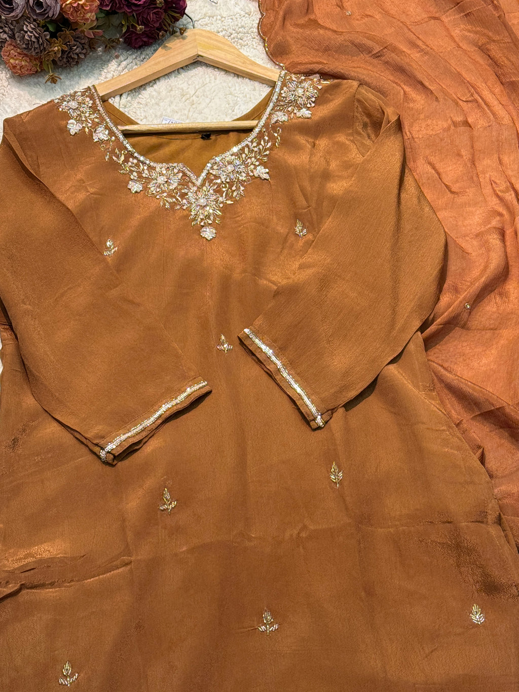 Premium chinnon handworked side cut suit